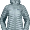 Bergans Senja Licht Donsjack Met Capuchon Dames, Blauw -Winter Mode Winkel bergans senja light hooded down jacket women misty forest orion blue 1